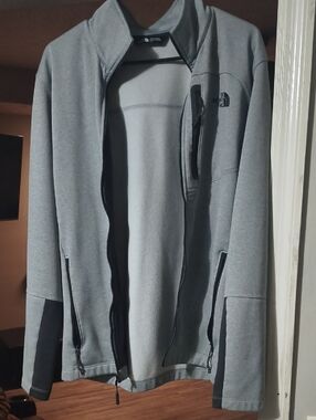 The North Face Men's Light Gray Full-Zip Performance Fleece Jacket